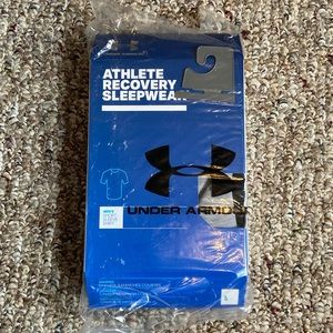 Under Armour T-shirt